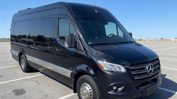 minneapolis employee shuttle van service