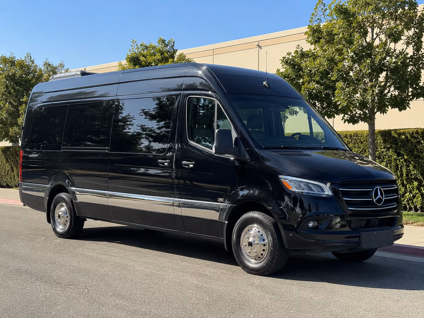 sioux falls 8 passenger sprinter van